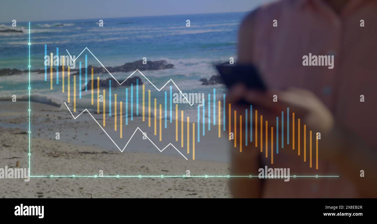 Bild von Diagrammen über kaukasischer weiblicher Schreibweise auf dem Handy, während sie gegen das Meer stehen Stockfoto