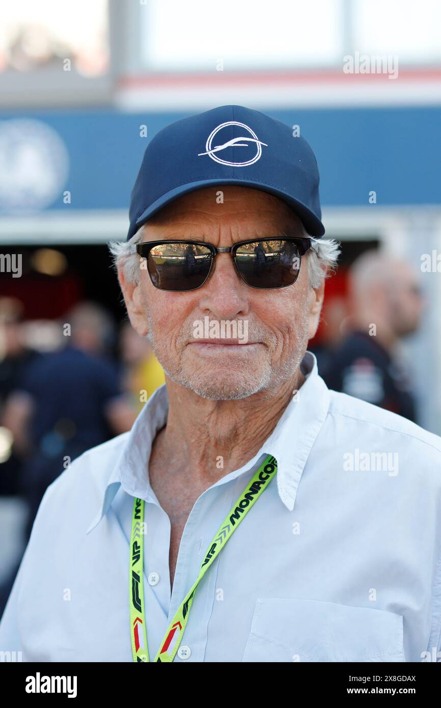 Monte Carlo, Fürstentum Monaco. Mai 2024. Formel 1 Grand Prix de Monaco auf dem Circuit de Monaco in Monte Carlo. Im Bild: Schauspieler Michael Douglas © Piotr Zajac/Alamy Live News Stockfoto