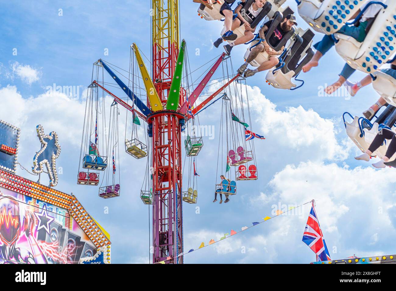 Stourport-on-Severn, Großbritannien. Mai 2024. Wetter in Großbritannien: Zu Beginn des Spring Bank Holiday Weekend genießen die Menschen das herrliche sonnige Wetter in Stourport-on-Severn. Quelle: Lee Hudson/Alamy Live News Stockfoto