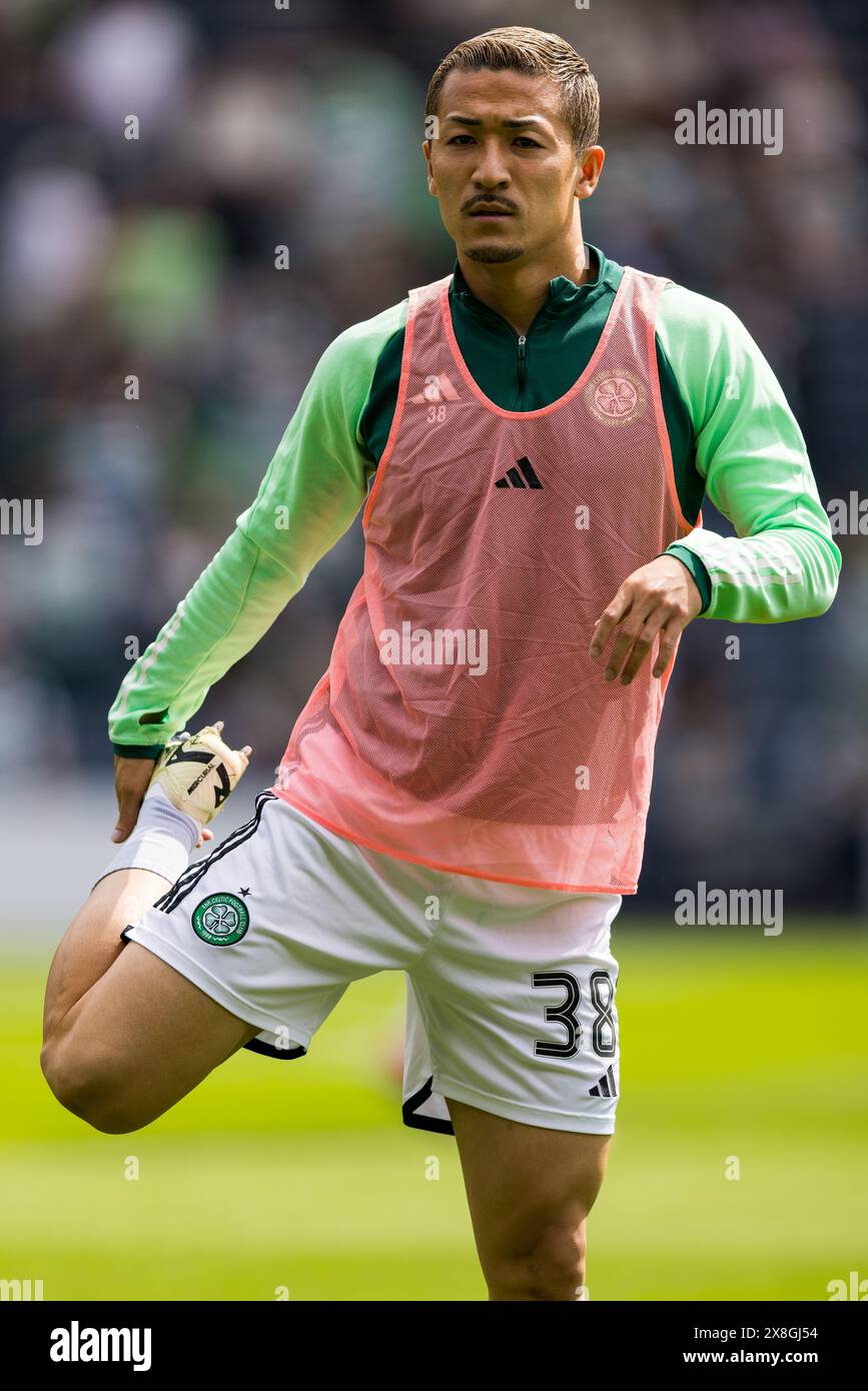 Glasgow, Schottland. 25. Mai 2024. Daizen Maeda (38 - Celtic) wärmt sich vor dem Spiel Celtic vs Rangers auf – Scottish Cup Final Credit: Raymond Davies / Alamy Live News Stockfoto