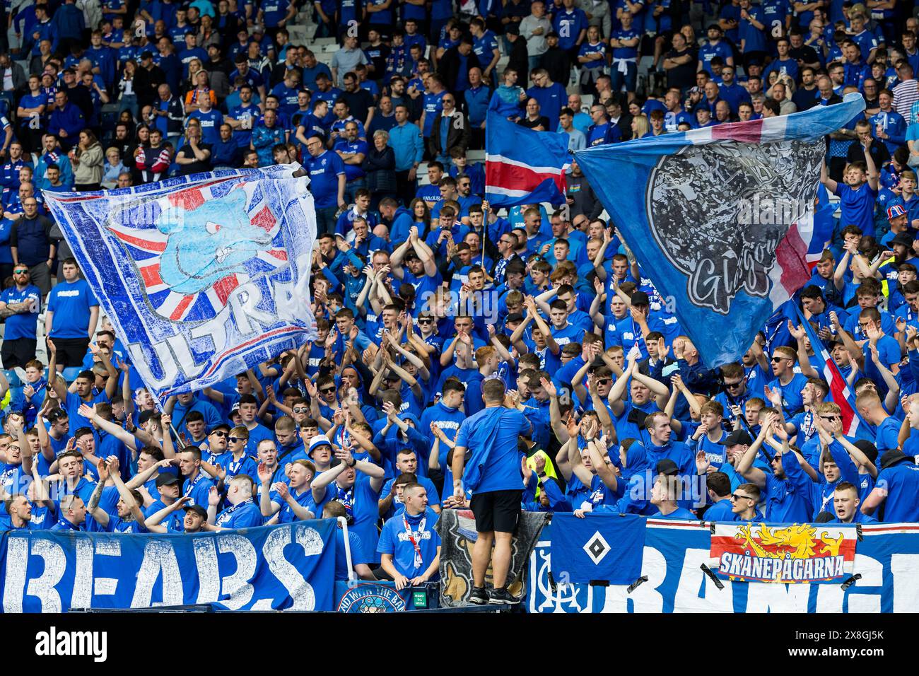 Celtic vs Rangers - Scottish Cup Finale im Hampden Park in Glasgow, Schottland am 25. Mai 2024 Rangers-Fans vor dem Auftakt in feiner Stimme (Foto: Raymond Davies/Sportpix/SIPA USA) Stockfoto
