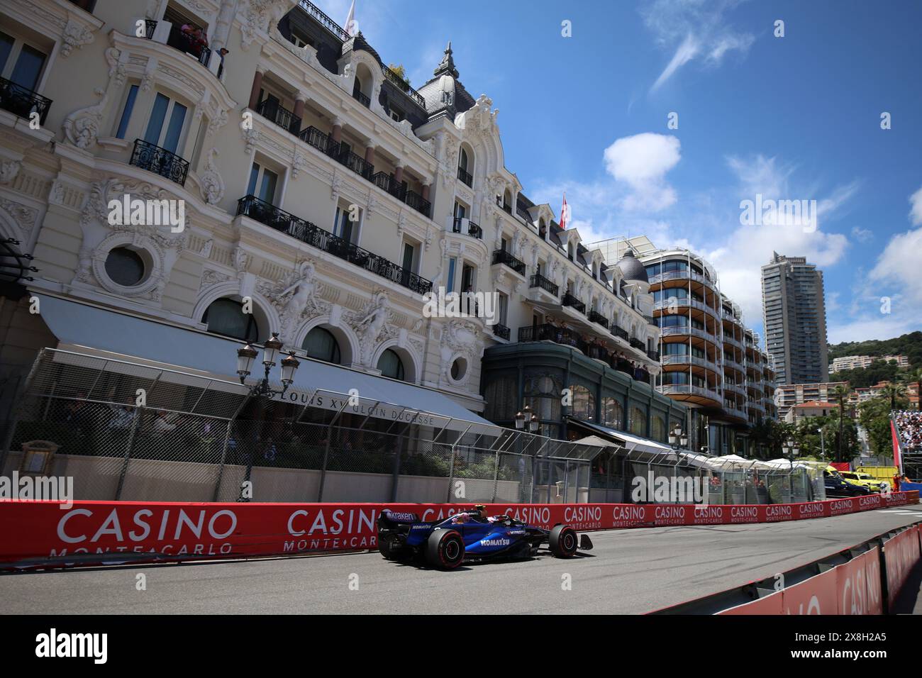 Monaco, Monaco. Mai 2024. Logan Sargeant von Williams Racing auf der Strecke während des Qualifyings für den F1 Grand Prix von Monaco am 25. Mai 2024 auf dem Circuit de Monaco in Monte-Carlo, Monaco. Quelle: Marco Canoniero/Alamy Live News Stockfoto