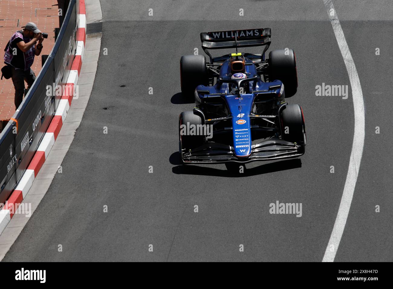 Monte Carlo, Fürstentum Monaco. Mai 2024. Formel 1 Grand Prix de Monaco auf dem Circuit de Monaco in Monte Carlo. Im Bild: Logan Sargeant (USA) von Williams Racing in Williams FW46 während der dritten Trainingseinheit © Piotr Zajac/Alamy Live News Stockfoto