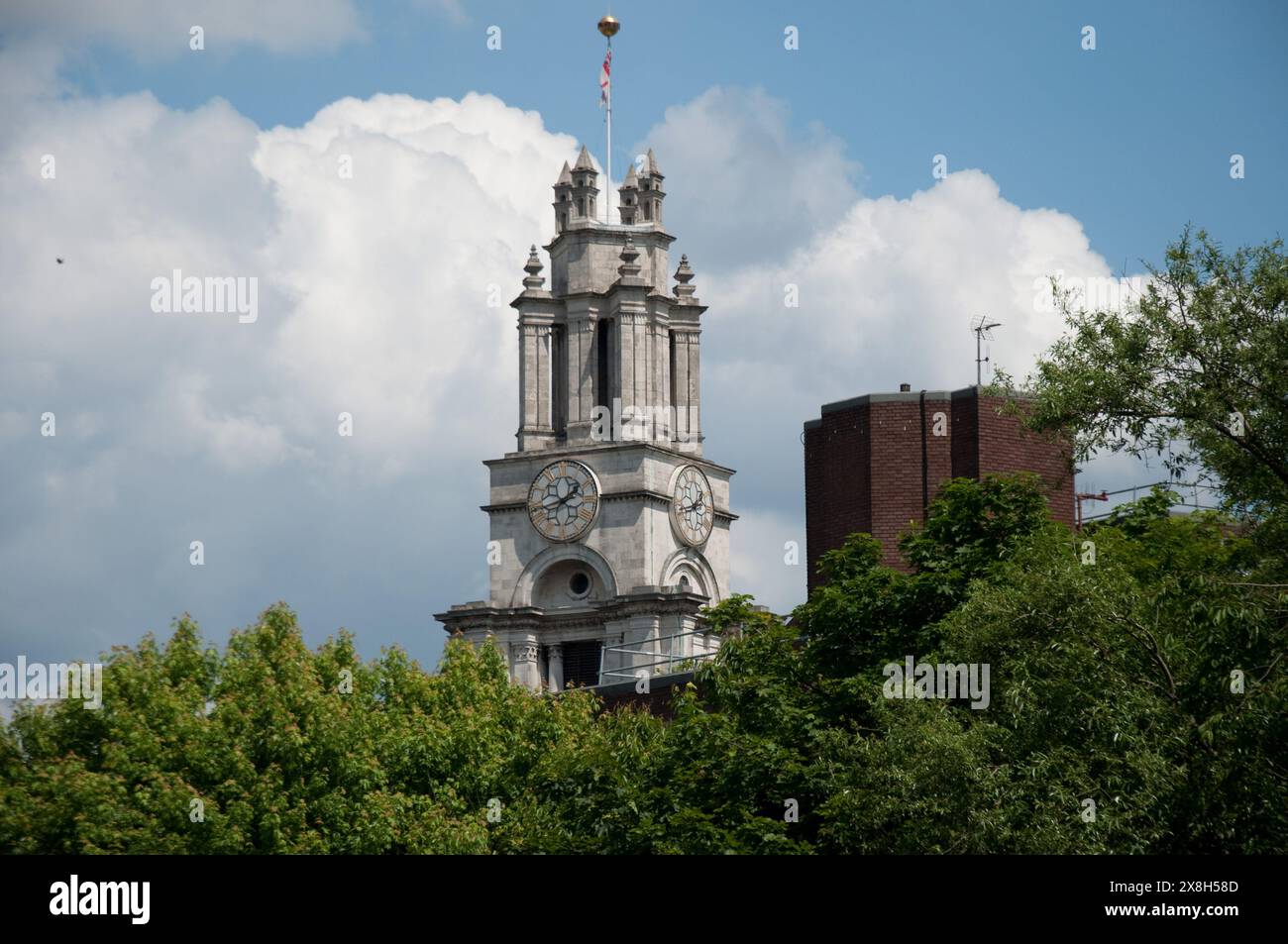 Tower, St. Anne's Church, Limehouse, Tower Hamlets, London, St. Anne's Limehouse ist eine anglikanische Kirche in Limehouse in Limehouse, in der Provinz Lon Stockfoto