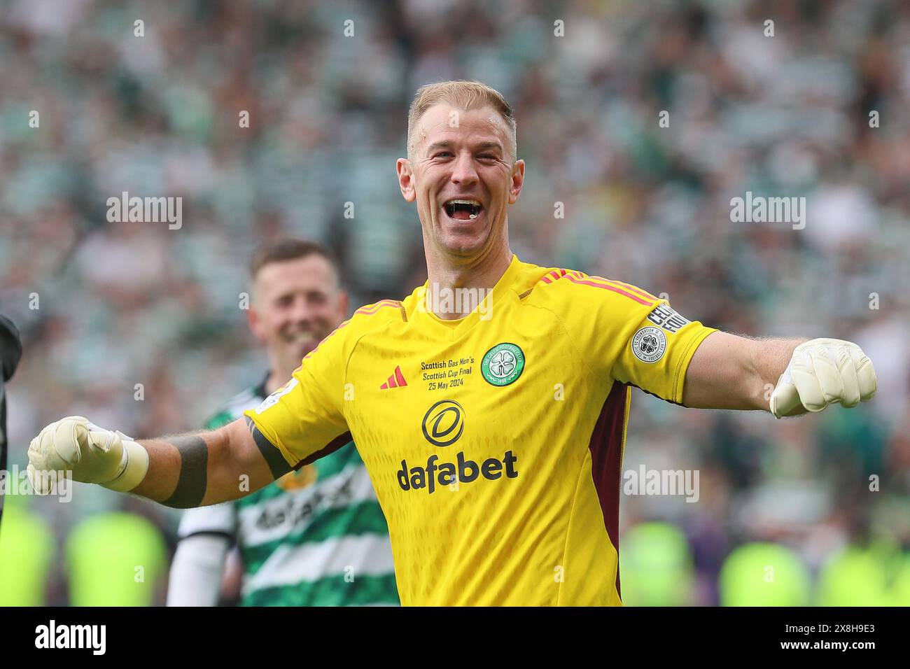 Glasgow, Großbritannien. Mai 2024. Celtic gewann den Scottish Cup im Hampden Park in Glasgow, Schottland, Großbritannien, nachdem Adam Idah in 90 Minuten für Celtic geschossen hatte. Callum McGregor, Kapitän der Celtic, und Brendan Rodgers, Manager der Celtic, nahmen den Cup an. Quelle: Findlay/Alamy Live News Stockfoto