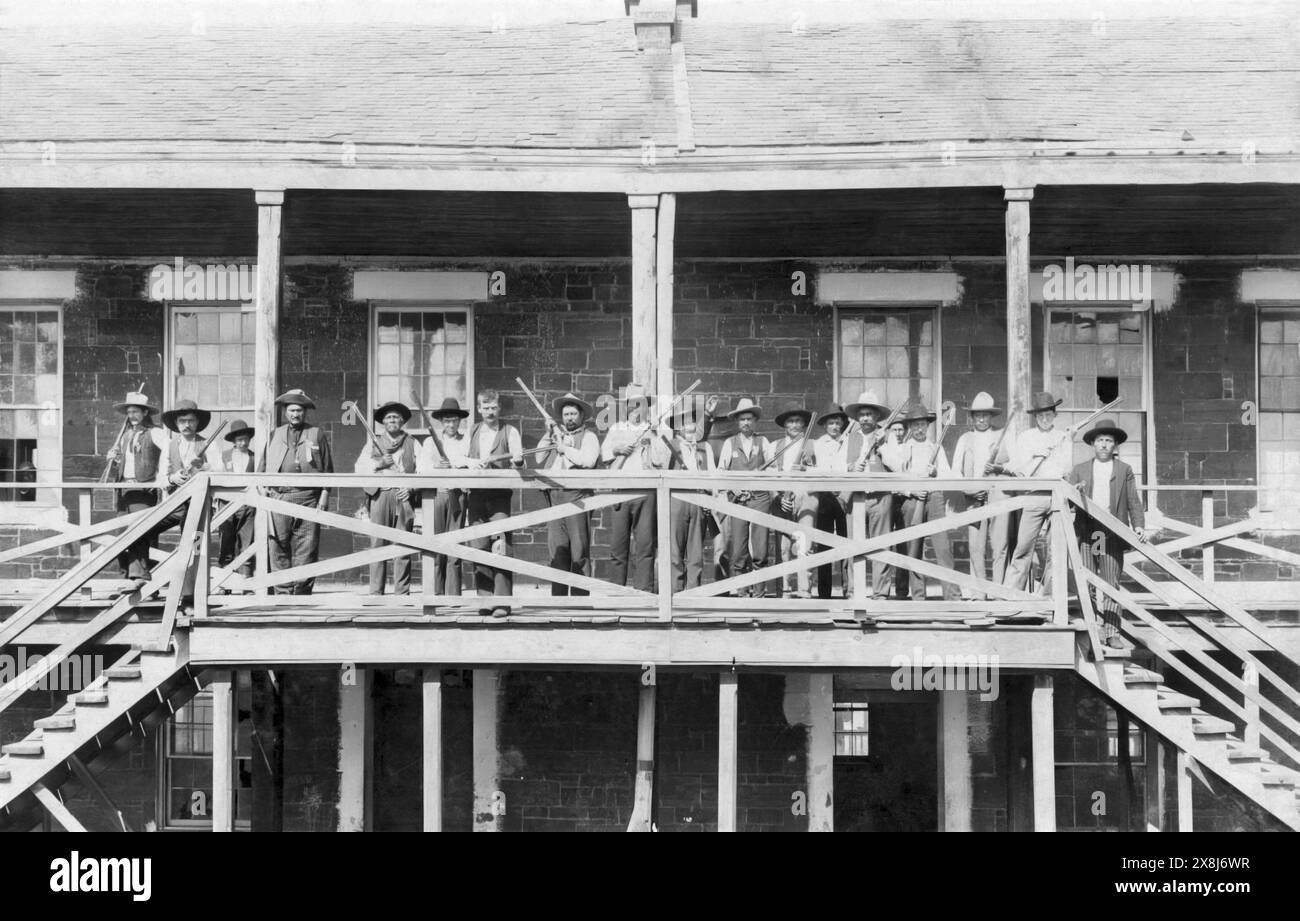 Cherokee Light Horsemen bewachen die Bezahlung des Cherokee Outlet in Fort Gibson in der Cherokee Nation, 1894. Stockfoto