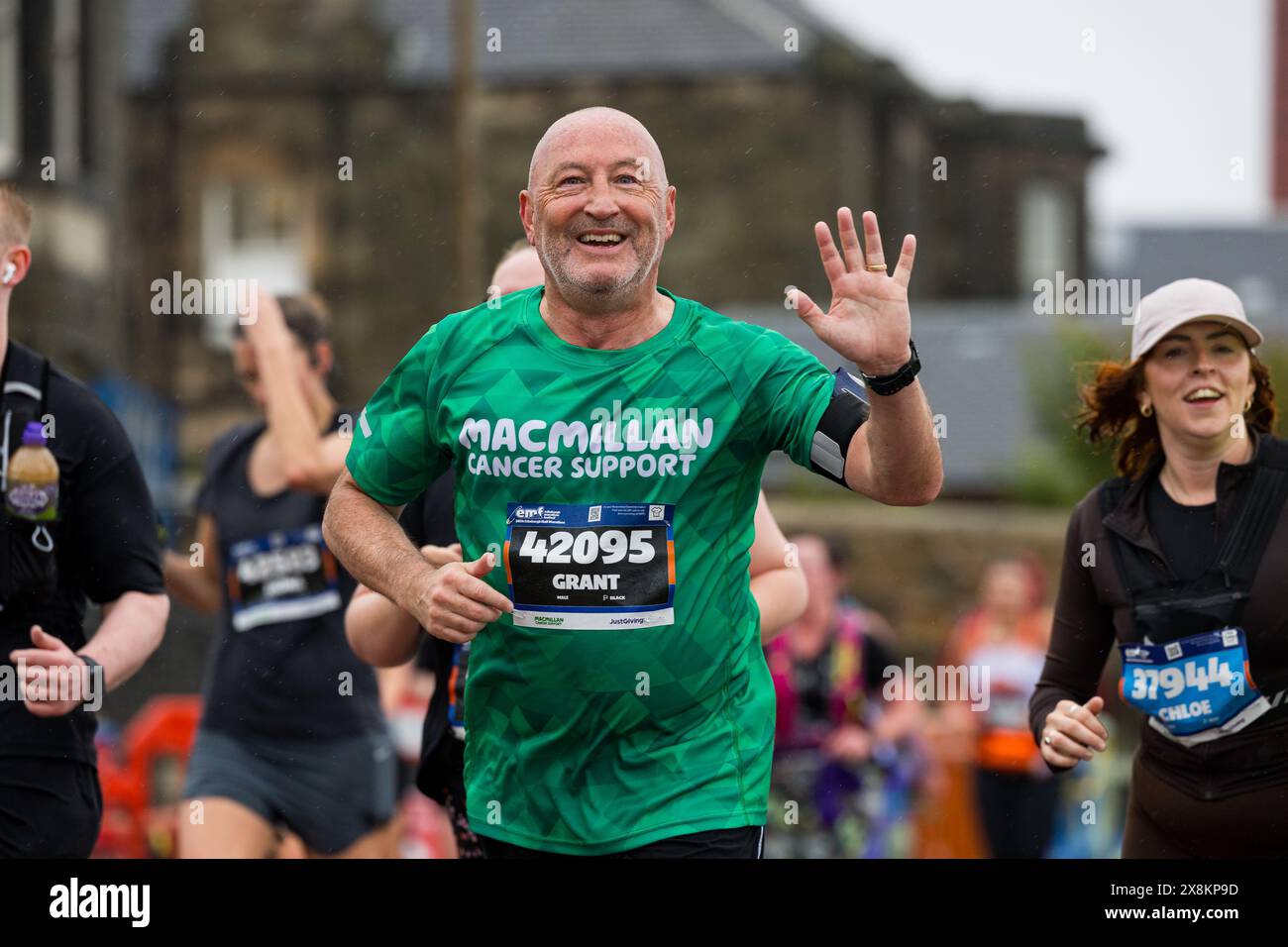 Edinburgh, Schottland. 26. Mai 2024. Viele der Läufer sammeln heute Spenden für gute Zwecke und Wohltätigkeitsorganisationen Credit: Raymond Davies / Alamy Live News Stockfoto
