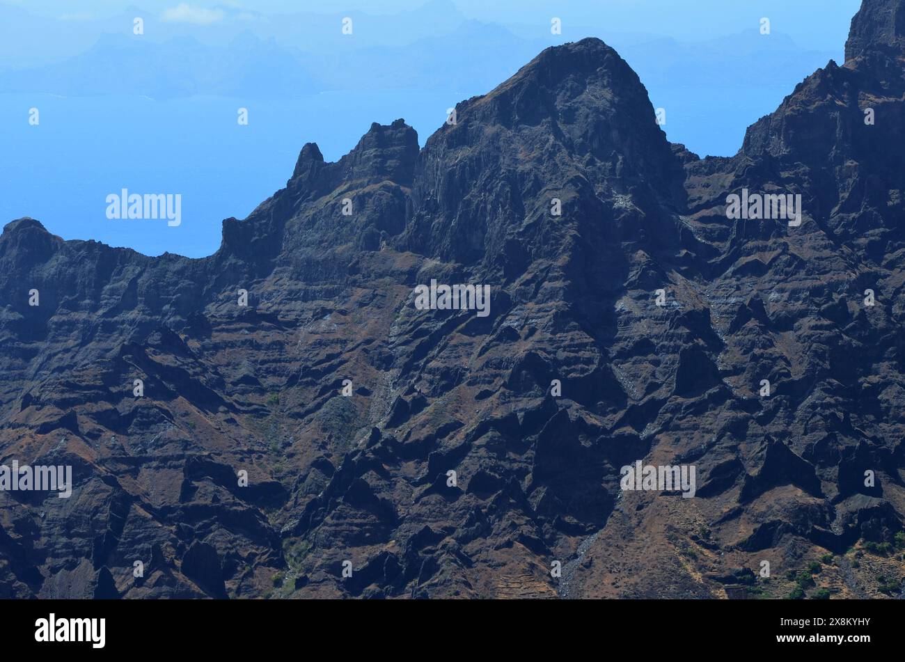 Zerklüftete vulkanische Landschaften im westlichen Santo Antao, Cabo Verde Stockfoto