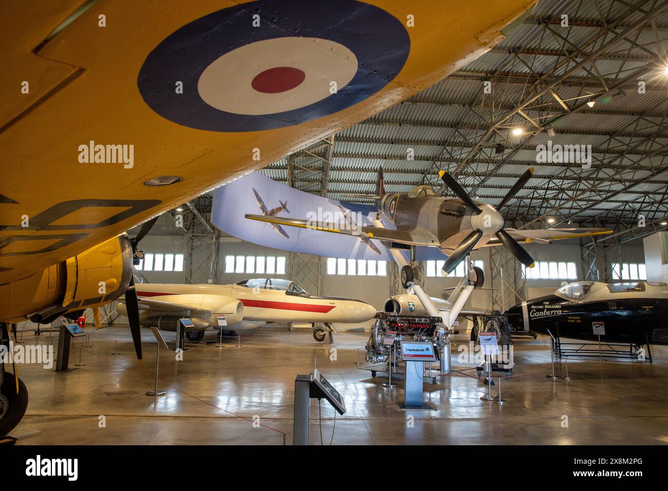 Der Aufhänger für Militärflugzeuge im Museum of Flight in East Fortune, East Lothian, Schottland, Großbritannien Stockfoto