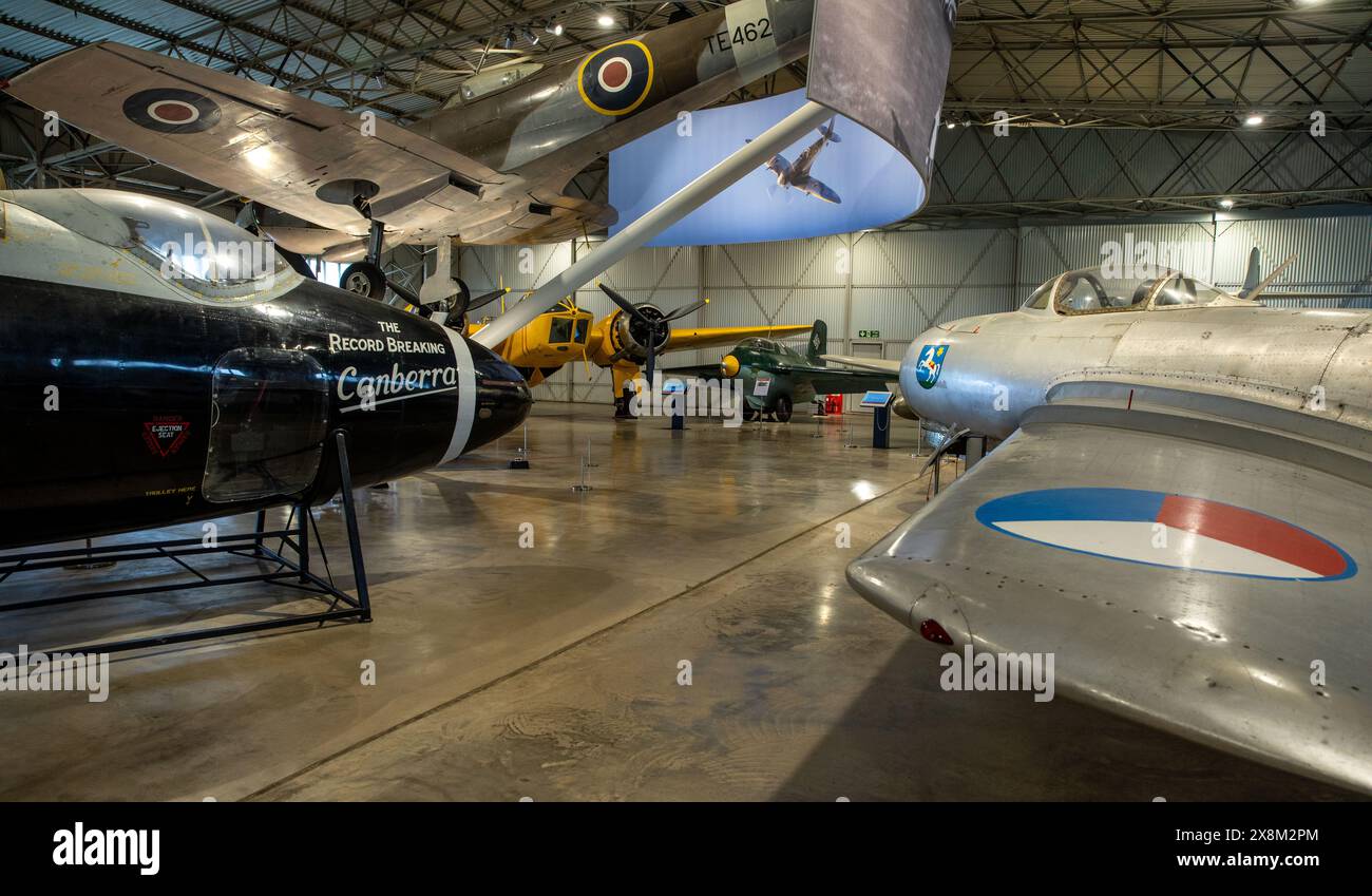 Der Aufhänger für Militärflugzeuge im Museum of Flight in East Fortune, East Lothian, Schottland, Großbritannien Stockfoto