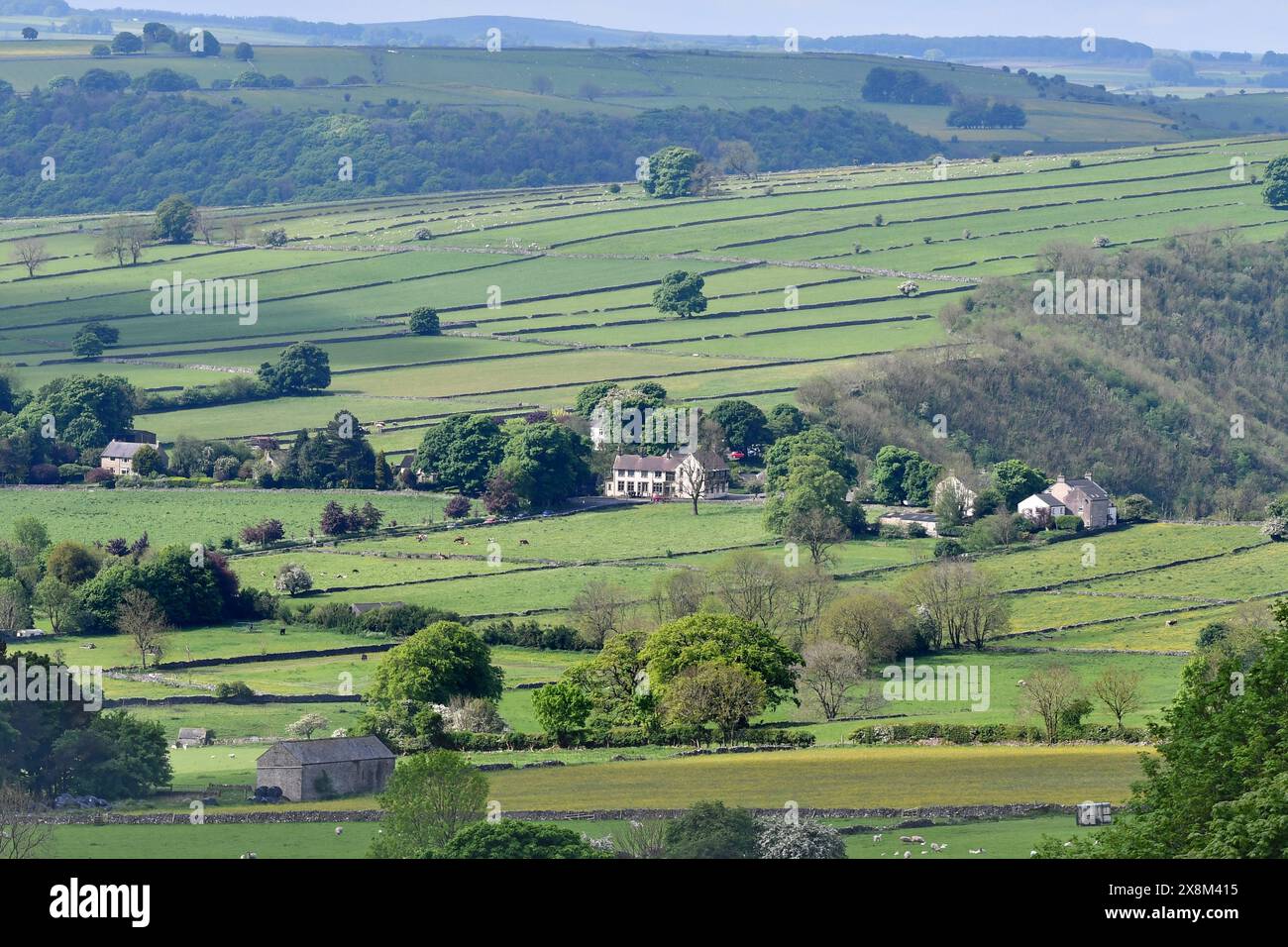 Blick von Longstone Edge, Derbyshire, mit Blick auf Monsal Head Stockfoto
