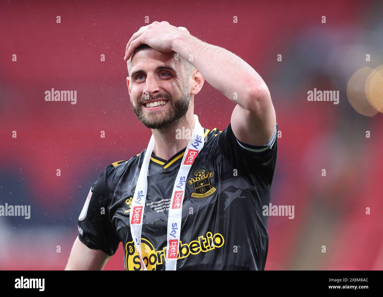 London, Großbritannien. Mai 2024. Jack Stephens von Southampton Reaction, nachdem er einen Platz in der Premier League während des Sky Bet Championship Matches im Wembley Stadium in London gewonnen hatte. Der Bildnachweis sollte lauten: David Klein/Sportimage Credit: Sportimage Ltd/Alamy Live News Stockfoto