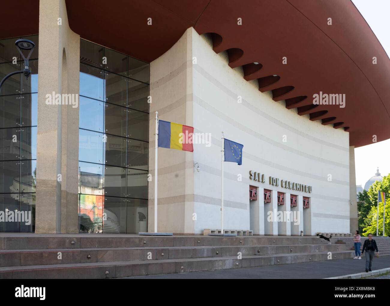 Bukarest, Rumänien. Mai 2024. Außenansicht des Nationaltheaters Bukarest im Stadtzentrum Stockfoto