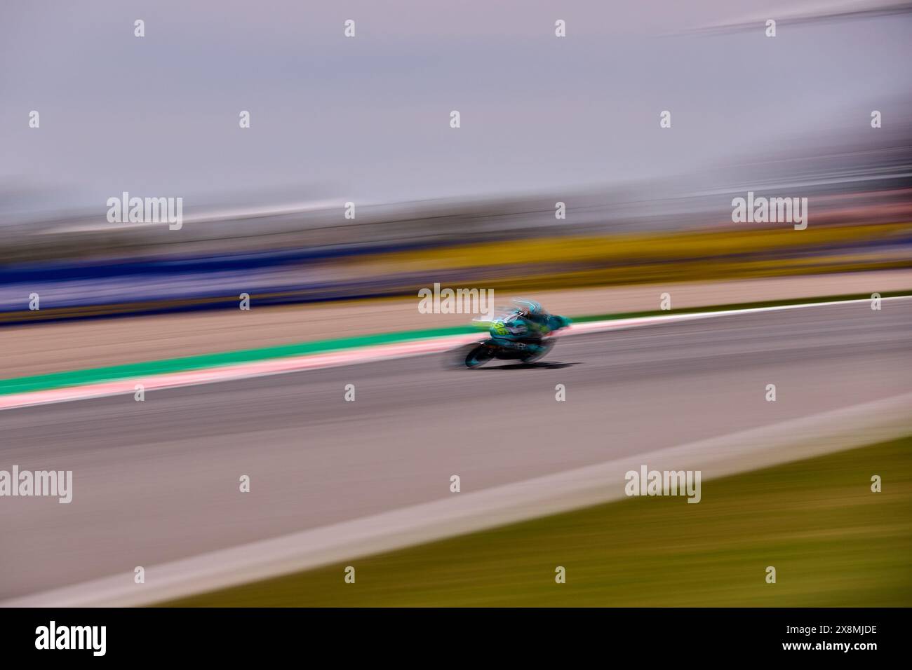 Barcelona, Spanien. Mai 2024. Angel Piqueras aus Spanien von Leopard Racing Team mit Honda während des Qualifyings für Moto3 Gran Premi Energi Monster de Catalunya 2024 auf dem Circuit de Barcelona-Catalunya in Barcelona. Quelle: DAX Images/Alamy Live News Stockfoto