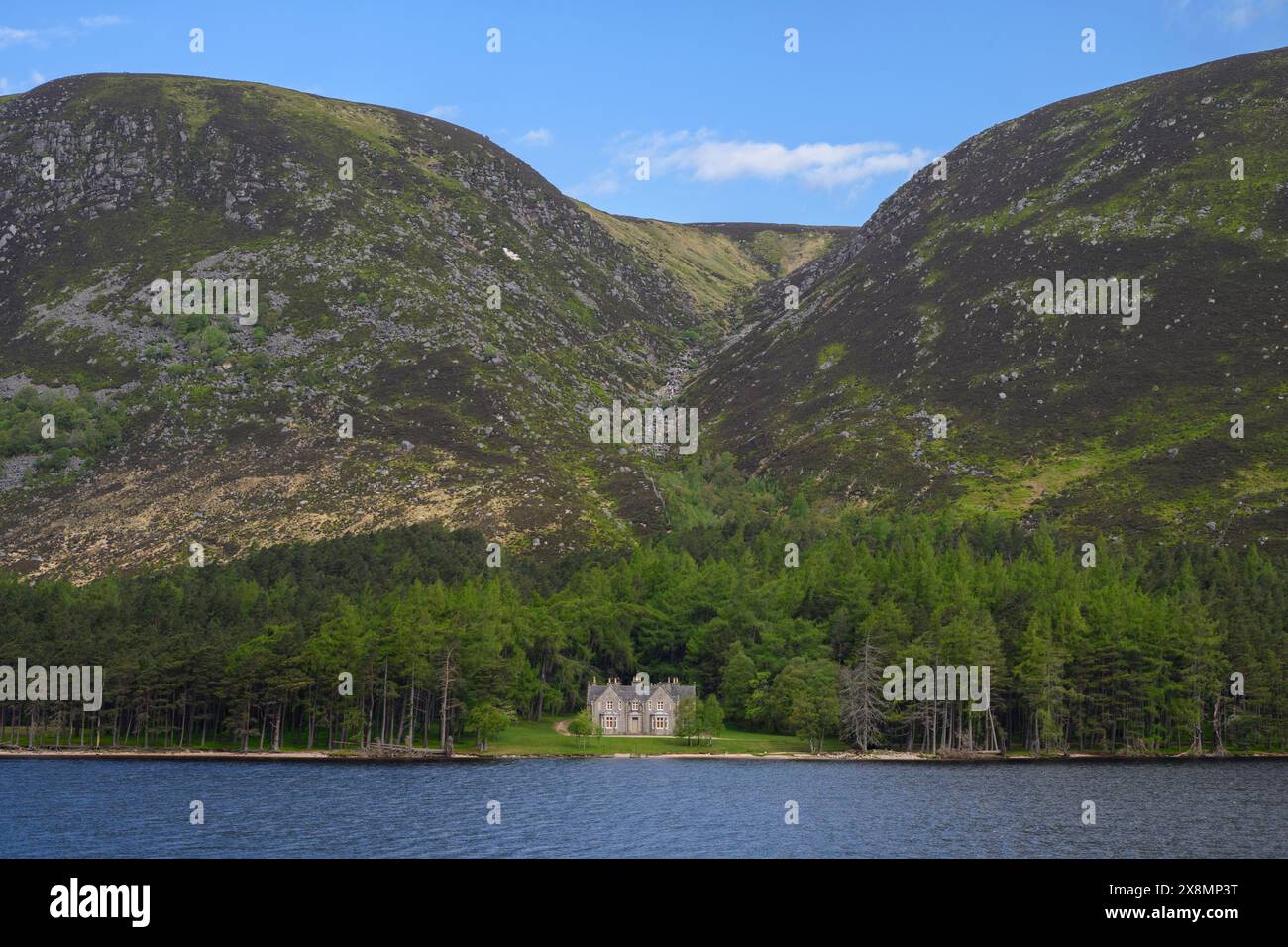 Glas-allt Shield Jagdhütte, Loch Muick, Balmoral Estate, Deeside, Aberdeenshire, Schottland, Großbritannien. Stockfoto