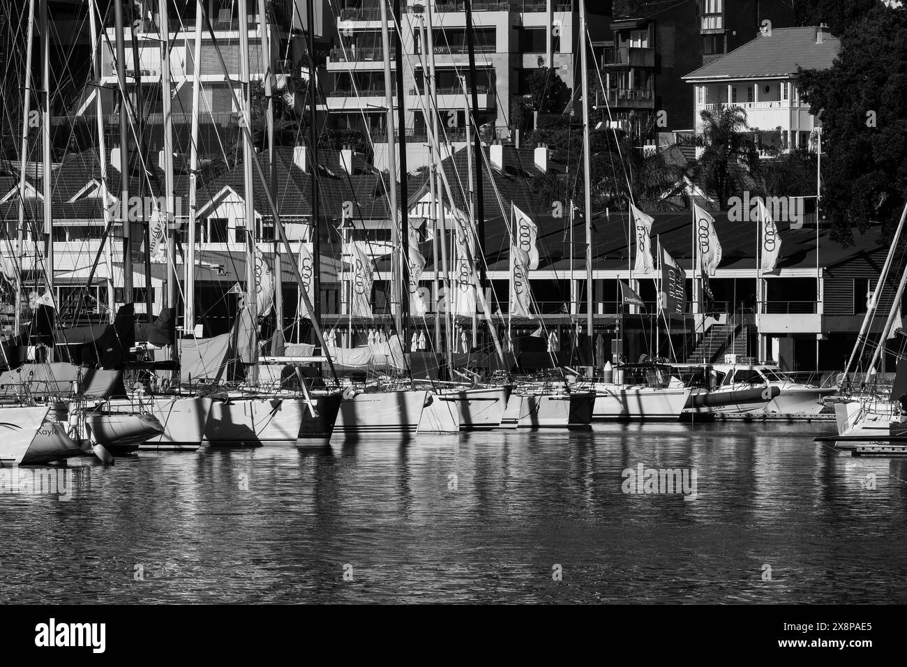 Allgemeine Ansicht von Yachten, die im Hafen von Sydney im Rushcutters Bay Park vertäut sind. Der Sydney Lockdown wurde bis September über den Großraum Sydney verlängert Stockfoto