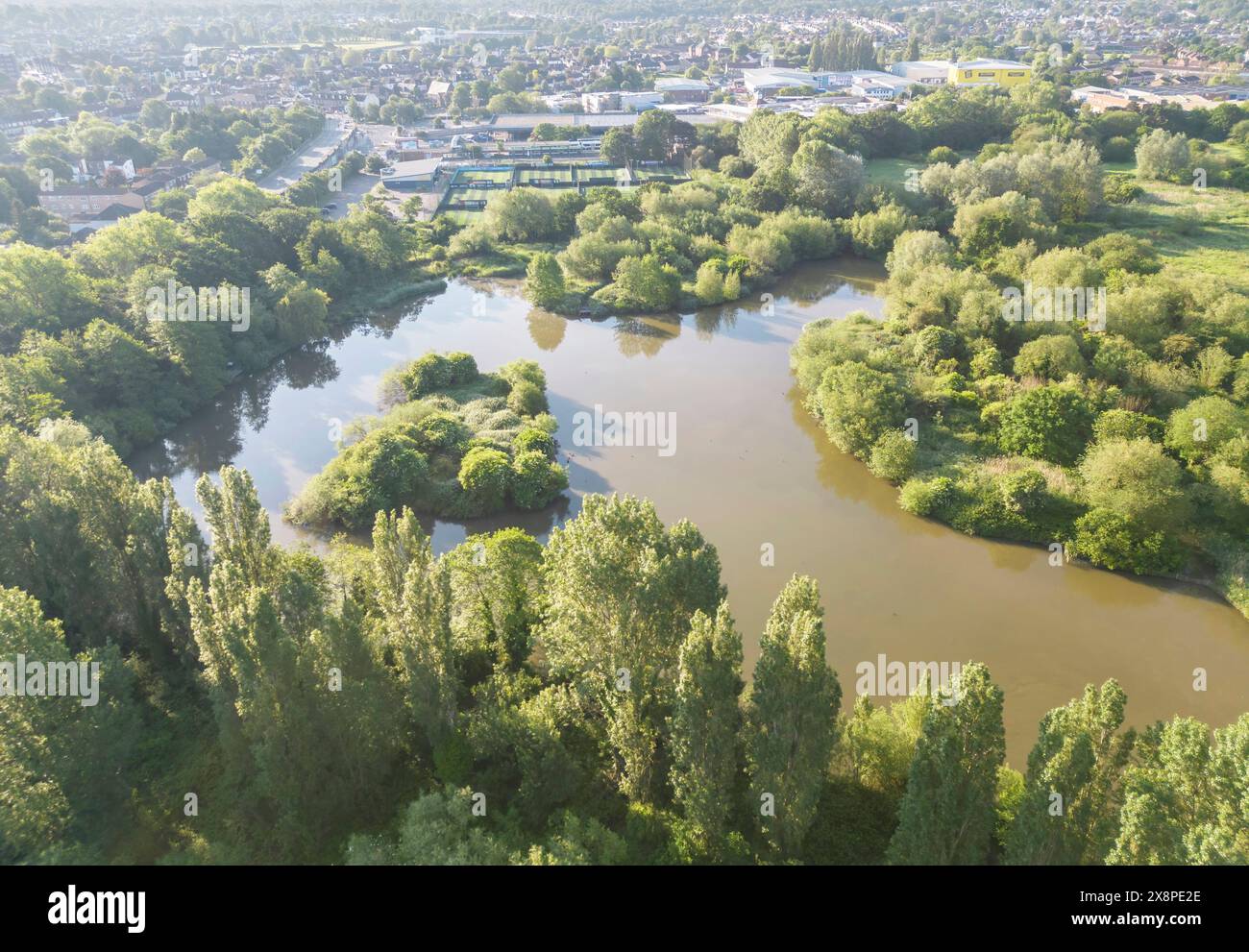 der south norwood Country Park ist ein großer, grüner See im londoner Stadtteil croydon Stockfoto