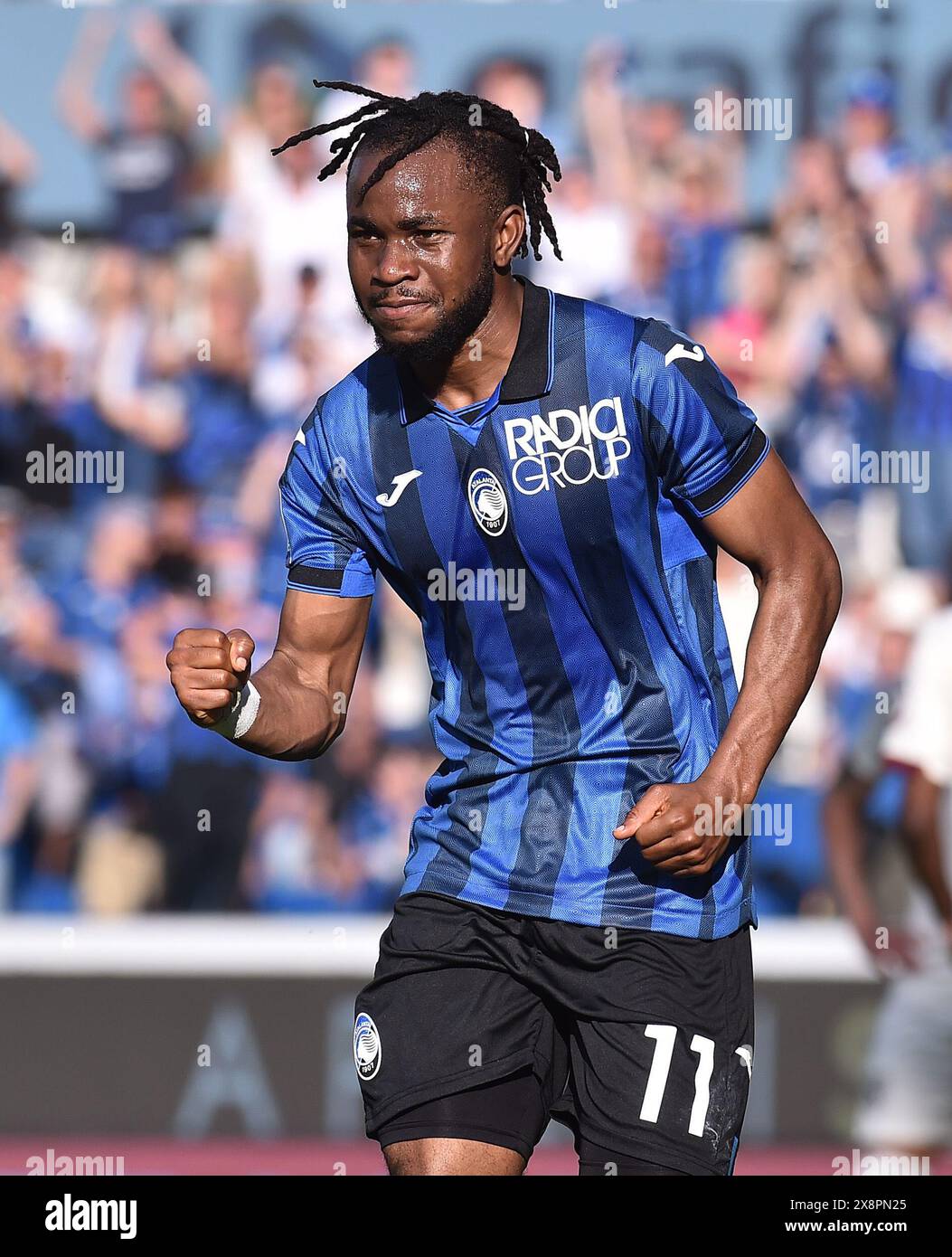 Bergamo, Italien. Mai 2024. Atalanta's Ademola Lookman feiert sein Tor während eines Fußballspiels der Serie A zwischen Atalanta und Torino in Bergamo, Italien, am 26. Mai 2024. Quelle: Augusto Casasoli/Xinhua/Alamy Live News Stockfoto