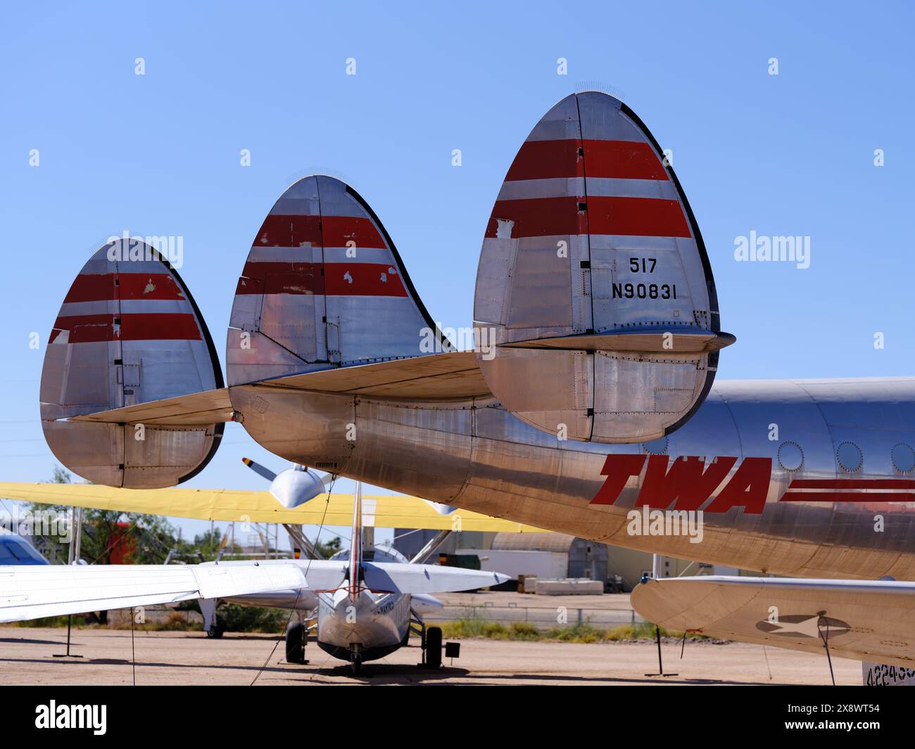 Das Pima Air & Space Museum in Tucson, Arizona, beherbergt eine riesige Sammlung von Flugzeugen, darunter ein Flugzeug der Trans World Airlines (TWA). TWA war ein M Stockfoto