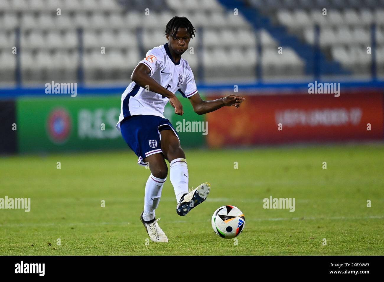 Antonis Papadopoulos Stadium, Larnaca, Zypern, 27. Mai 2024. Nach einem Sieg 3-1 gegen Spanien erreichte England die K.-o.-Phase der U17-Europameisterschaft in Zypern. Quelle: TeeGeePix/Alamy Live News Stockfoto