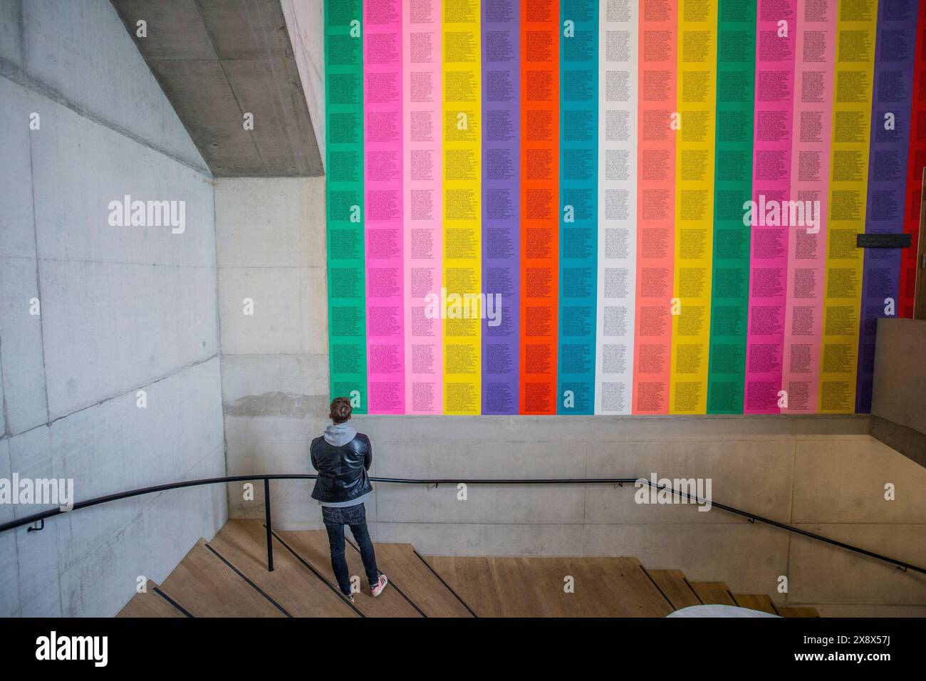 The Weekly Wall, Jenny Holzer, Kunstinstallation bei Tate Modern, London, UK Stockfoto