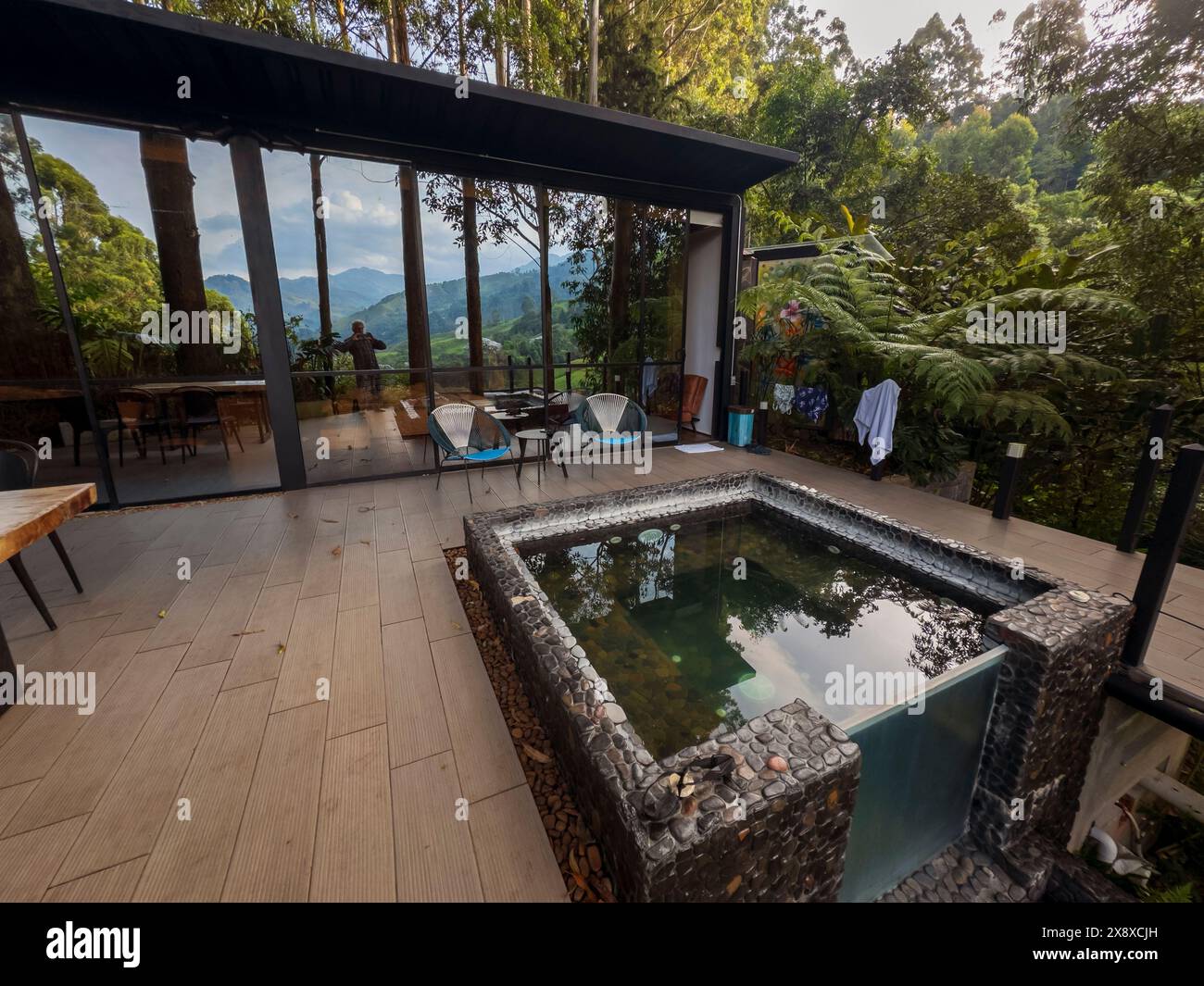 Cabana Ecolodge Jacuzzy ist ein wunderbares AirBnB direkt außerhalb von Salento - Kolumbien Stockfoto