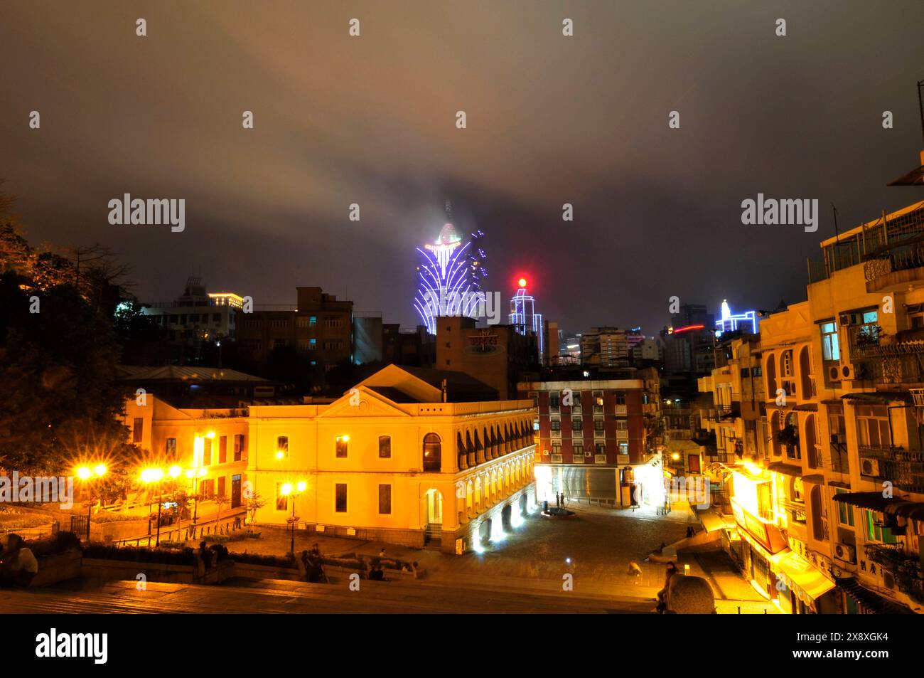 Wunderschöne alte portugiesische Kolonialgebäude in Macau. Stockfoto