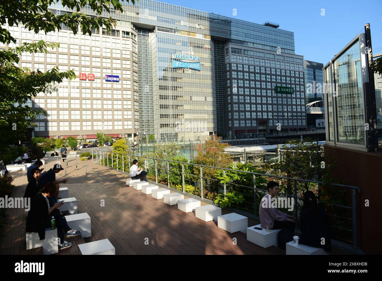Kaufhäuser in Higashi-Shinjuku, Tokio, Japan. Stockfoto
