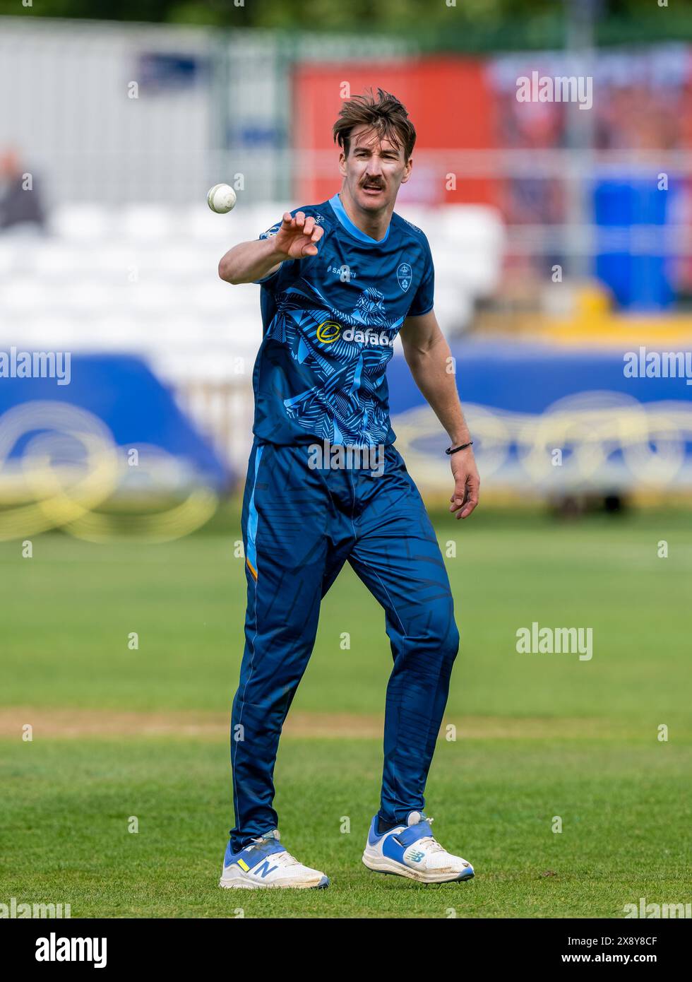 Derbyshires Blair Tickner während eines zweiten XI T20-Spiels zwischen Derbyshire und Lancashire. Stockfoto