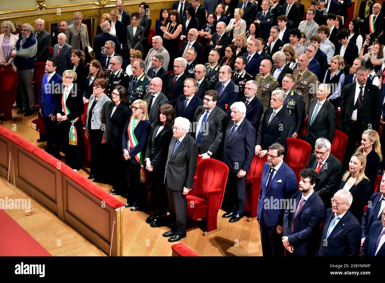 Brescia, Italien. Mai 2024. IL Presidente della Repubblica Sergio Mattarella alla memmemoriazione della strage di piazza della Loggia al Teatro Grande di Brescia, Italien. Martedì 28 maggio 2024 - Cronaca Politica (Foto Giuseppe Zanardelli /LaPresse) Präsident der Republik Sergio Mattarella anlässlich des Gedenkens an das Massaker auf der Piazza della Loggia im Teatro Grande in Brescia, Italien. Dienstag, 28. Mai 2024 (Foto Giuseppe Zanardelli /LaPresse) Credit: LaPresse/Alamy Live News Stockfoto