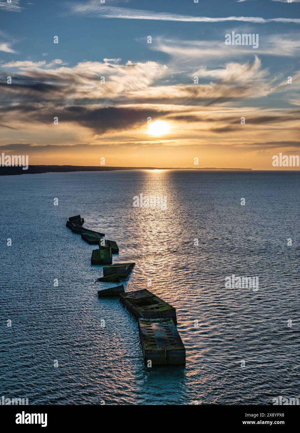 Frankreich, Calvados, Arromanches-les-Bains, Mulberry B bleibt, Port Winston, Phoenix Wellenbrecher, Gold Beach, Alliierte Invasion der Deutschen - Frankreich belegt Stockfoto