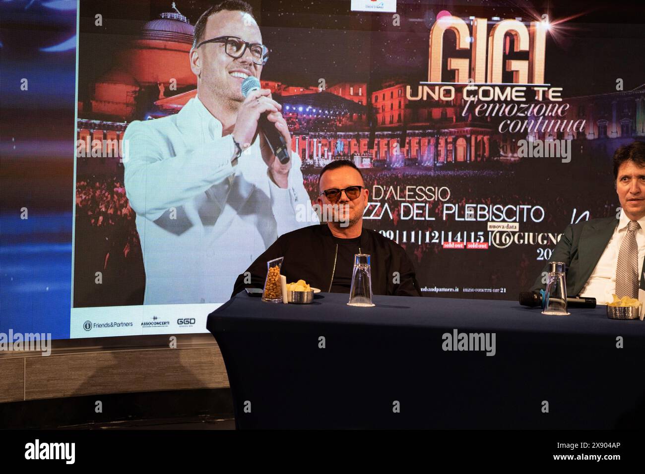 Neapel, Italien. Mai 2024. Gigi D'alessio, der berühmte italienische Sänger und Songwriter, spricht während der „Gigi uno come te“-Pressekonferenz. (Foto: Francesco Cigliano/SOPA Images/SIPA USA) Credit: SIPA USA/Alamy Live News Stockfoto