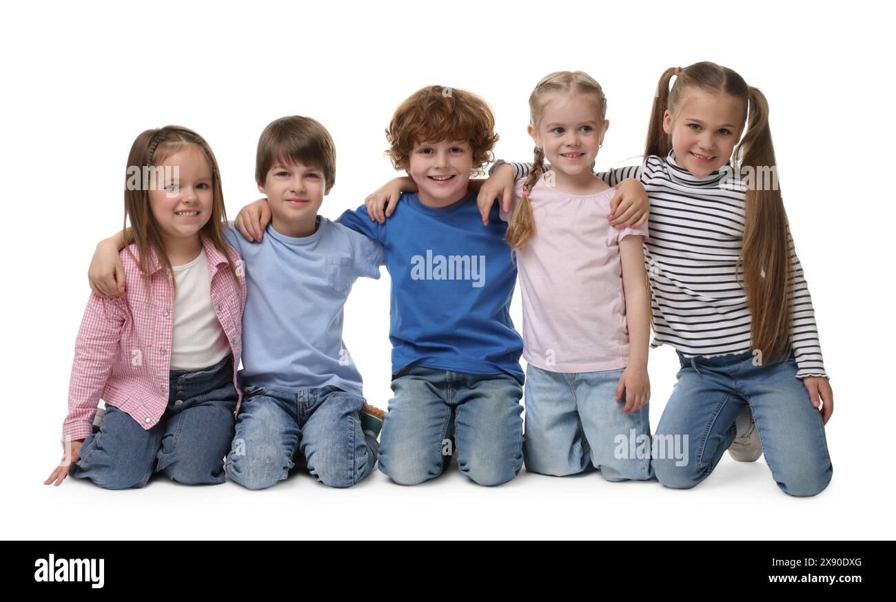 Porträt mit Gruppe von Kindern auf weißem Hintergrund Stockfoto