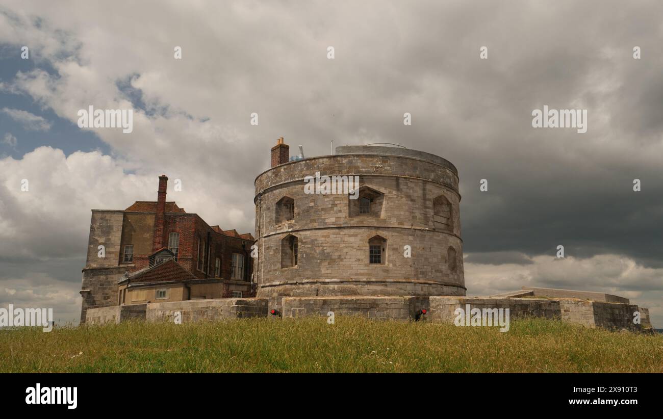 Calshot Castle, Hampshire, Großbritannien. Mai 2024. Calshot Castle wurde von König Heinrich VIII. Eingesetzt, um den Hafen von Solent und Southampton vor Angriffen zu schützen. Stockfoto