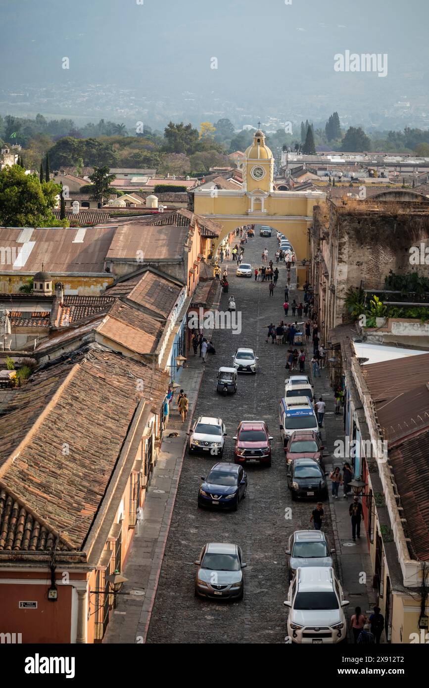 Erhöhter Blick auf das Stadtzentrum aus der Kolonialzeit, Antigua, Guatemala Stockfoto