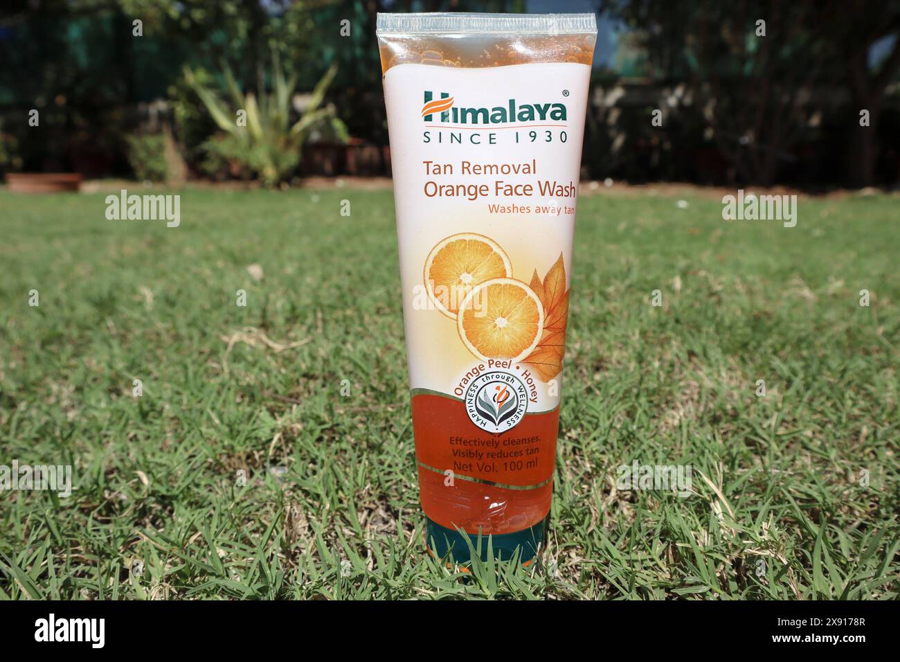 Himalaya Orange Gesichtswäsche, Bräunungsentfernung Gesichtsreinigung. Himalaya-Markenprodukt hergestellt in Indien Stockfoto