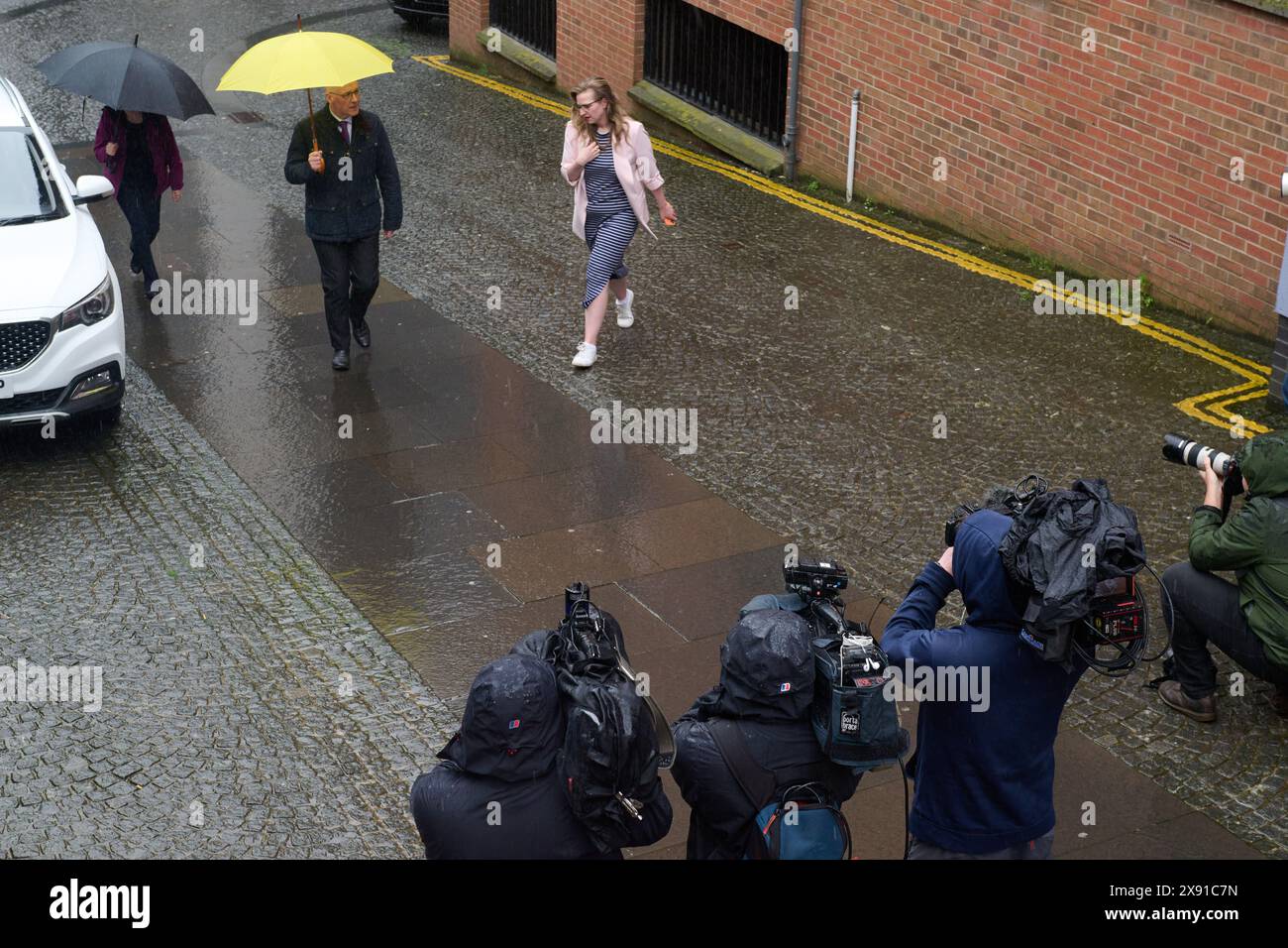 Edinburgh Schottland, Vereinigtes Königreich 28. Mai 2024. SNP-Führer John Swinney, in der Scottish Poetry Library, um die Moon Tell Me Truth Exhibition zu besuchen, eine Sammlung von Gedichten von Kindern aus Gaza. Credit sst/alamy Live News Stockfoto