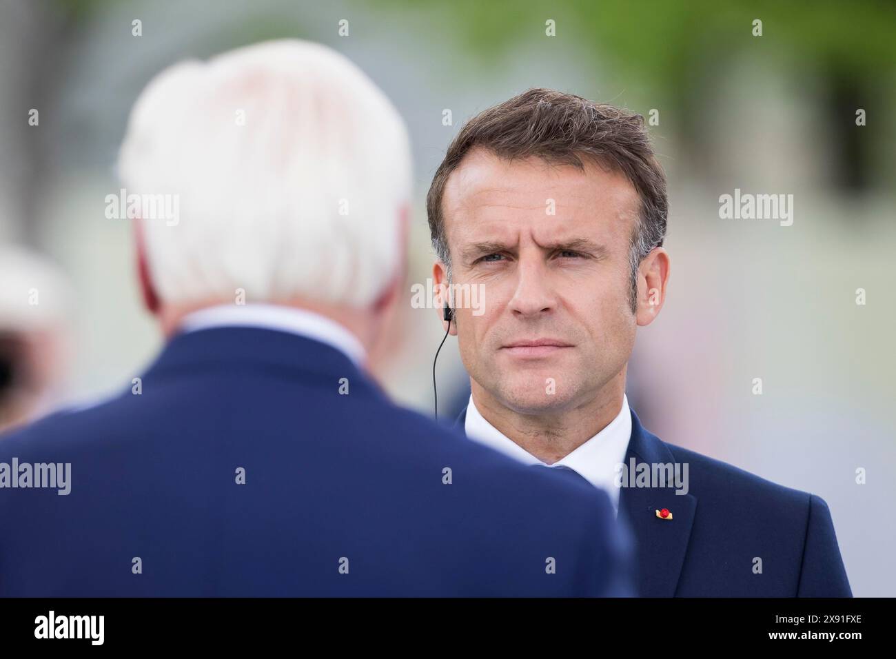 Frank-Walter Steinmeier (Präsident der Bundesrepublik Deutschland) und Emmanuel Macron (Präsident der Republik Frankreich) auf der Bühne Stockfoto