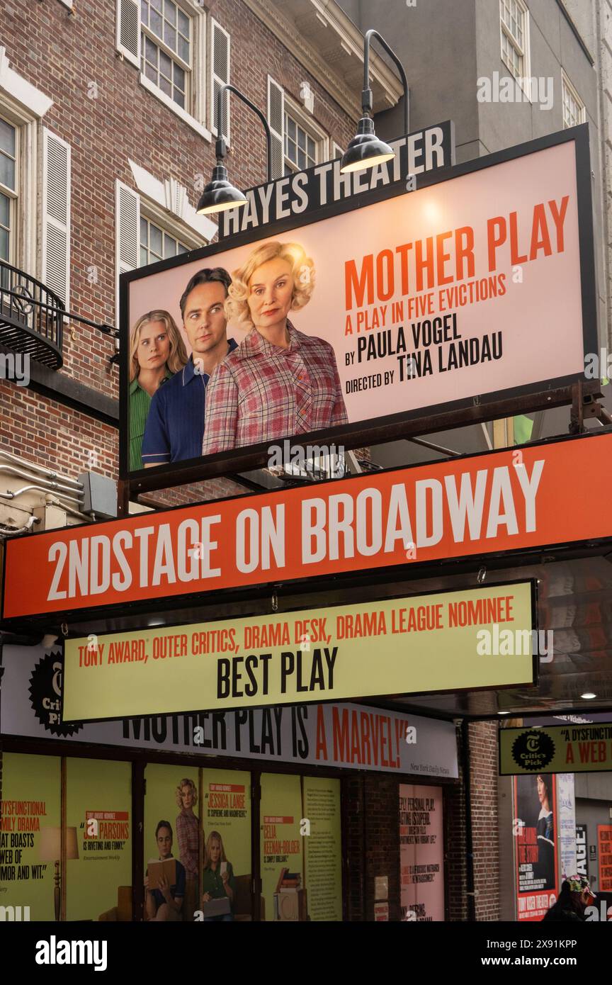 Mother Play in Five Evictions ist ein Theaterstück im Hayes Theater am Broadway in Manhattan NYC Stockfoto