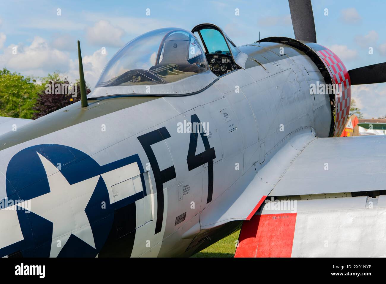 P-47D Thunderbolt auf der Le Temps des Helices Air Show 2024 in La Ferte-Alais, Frankreich Stockfoto