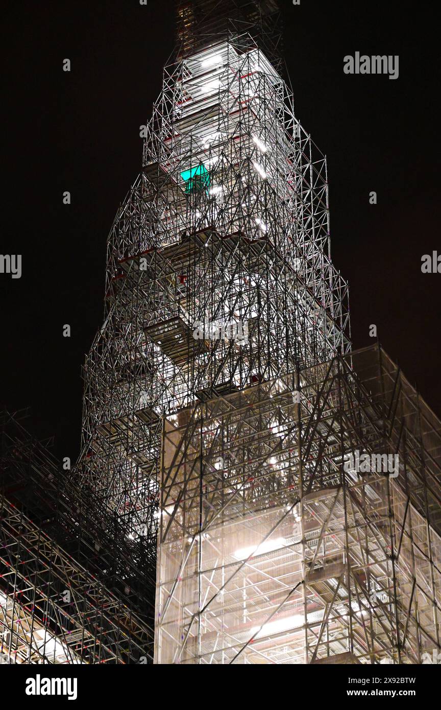 Gerüste für die Restaurierung der Kathedrale Notre-Dame de Paris in Frankreich nach dem Brand vom 15. April 2019. Restaurierung der Notre-Dame de Paris 016831 010 Stockfoto