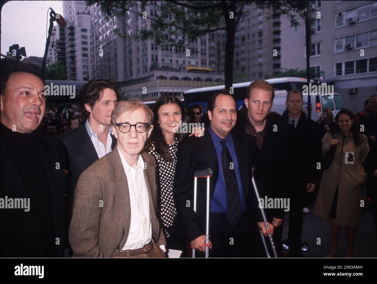 16. MAI 2000: NEW YORK CITY. WOODY ALLEN, HUGH GRANT, JON LOVITZ, MICHAEL. RAPAPORT, TRACEY ULLMAN. PREMIERE VON "SMALL TIME GAOKS" - BEEKMAN THEATRE. QUELLE: WALTER WEISSMAN / . K18862WW (Abbildung: © WALTER WEISSMAN/ZUMA Wire) NUR ZUR REDAKTIONELLEN VERWENDUNG! Nicht für kommerzielle ZWECKE! Stockfoto