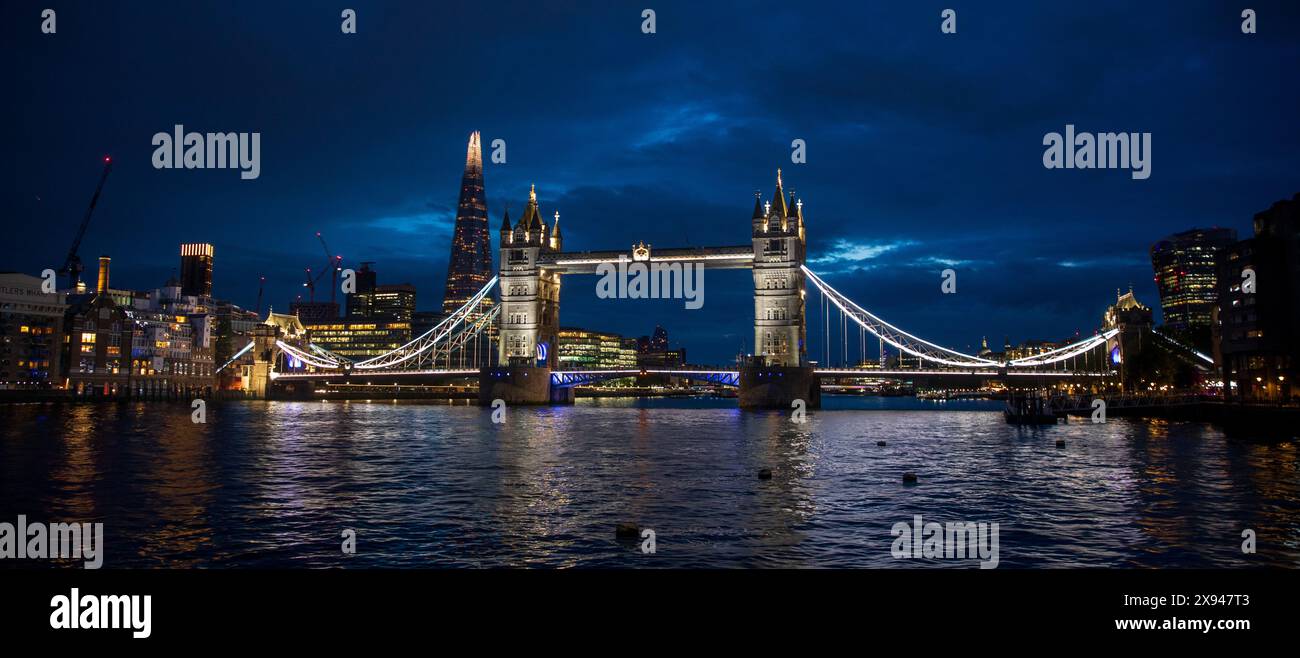 Tower Bridge und The Shard aus dem Osten, London, England, Großbritannien Stockfoto
