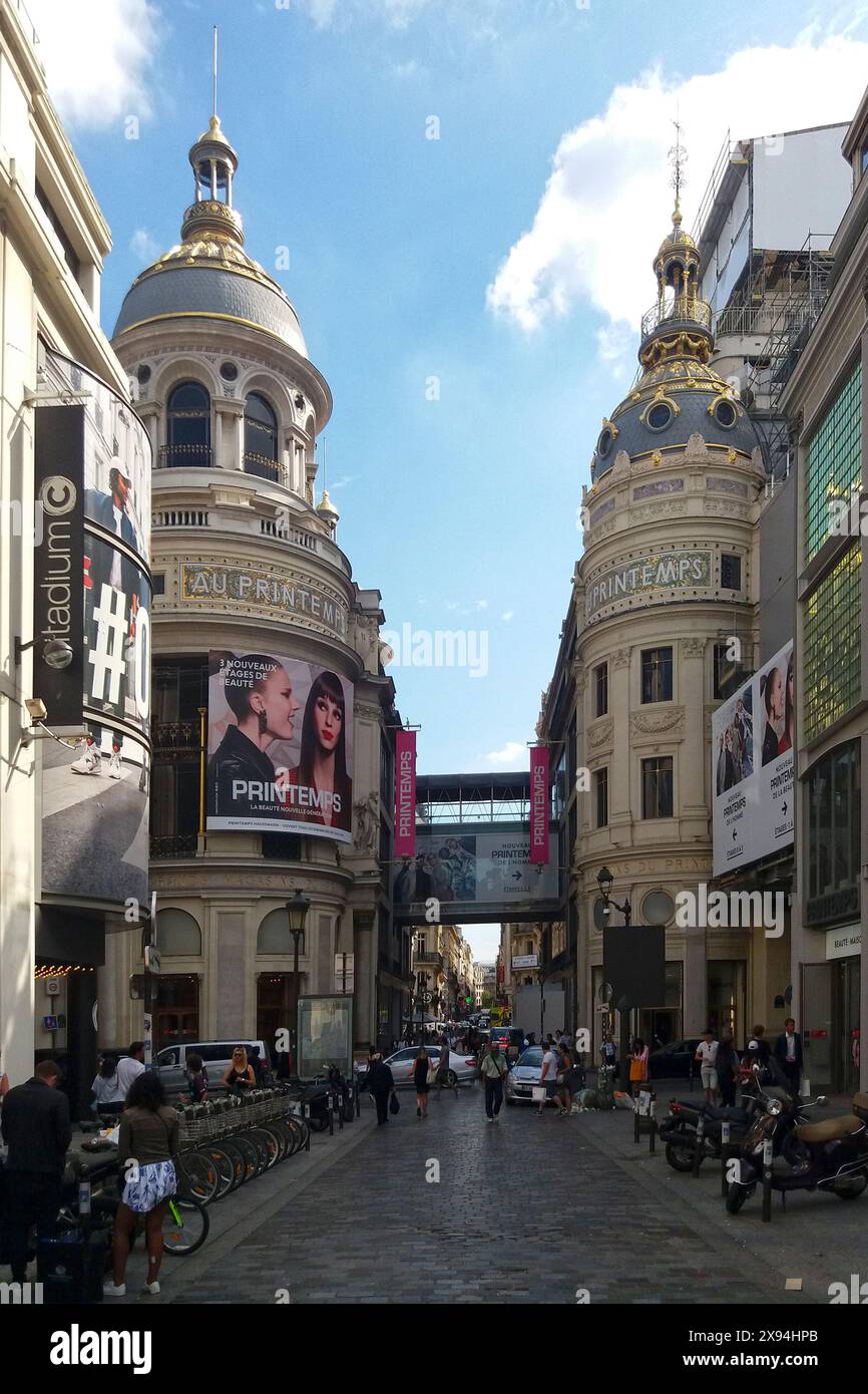 Paris, Frankreich - 22. August 2017: Das Printemps ist ein französisches Kaufhaus am Boulevard Haussmann in Paris. Die Printemps-Geschäfte konzentrieren sich auf Beau Stockfoto