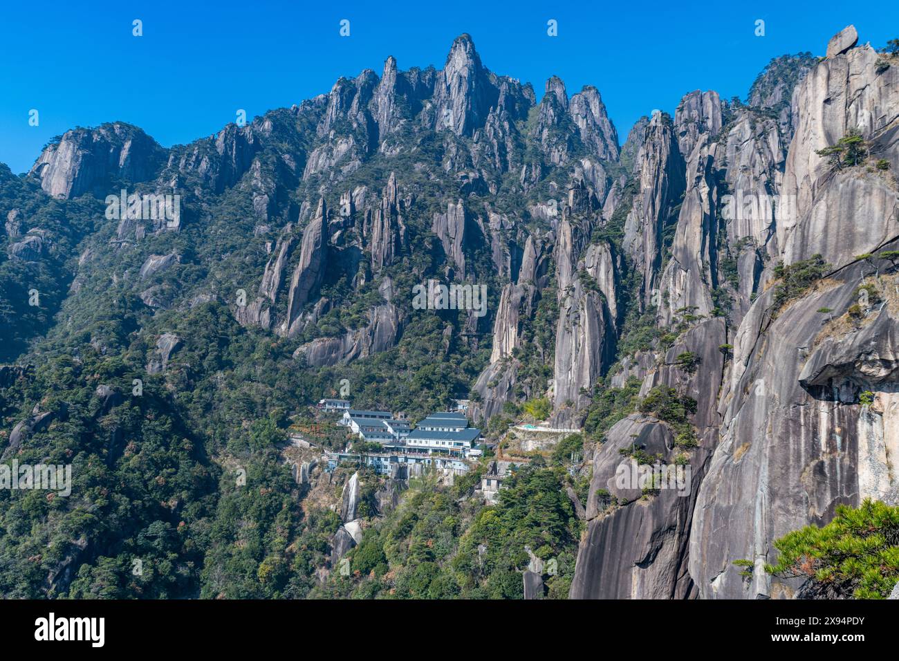 Hotel im UNESCO-Weltkulturerbe, Taoist Sanqing Mountain, Jiangxi, China, Asien Stockfoto