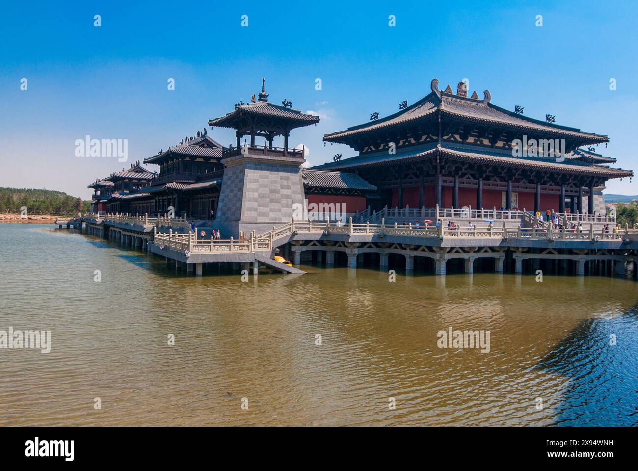 Neues Touristenzentrum in den Yungang Grotten, alte buddhistische Tempelgrotten, UNESCO-Weltkulturerbe, Shanxi, China, Asien Stockfoto
