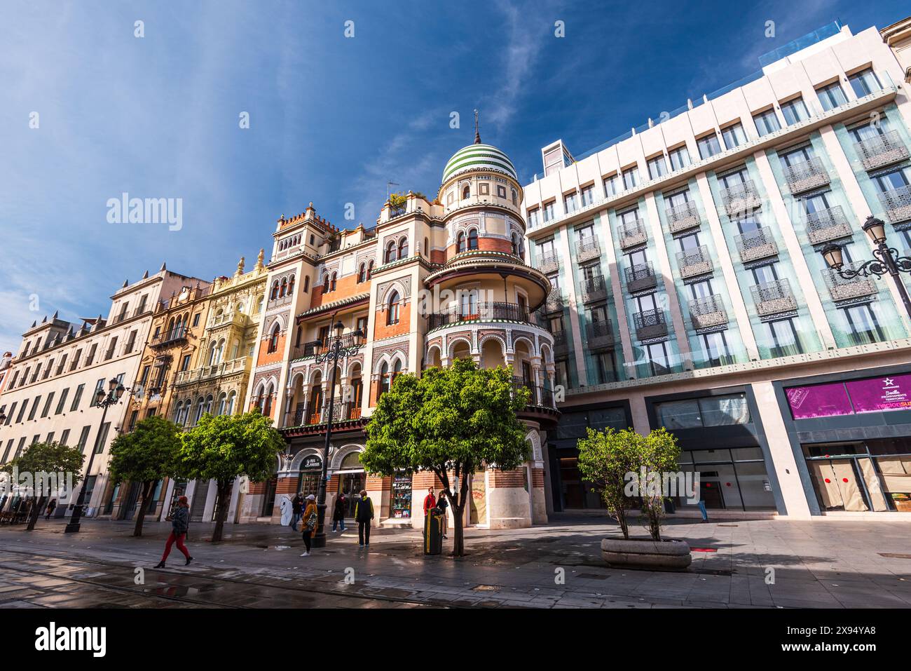Edificio de La Adriatica, Sevilla, Andalusien, Spanien, Europa Stockfoto