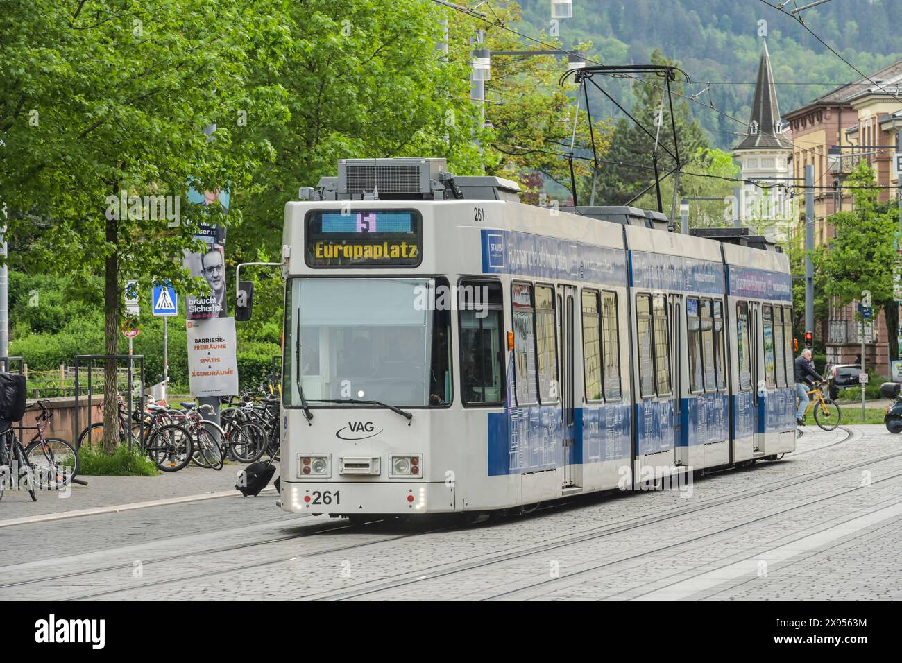 Straßenbahn, Linie 5 bis Europaplatz, Freiburg im Breisgau, Baden-Württemberg, Deutschland, Straßenbahn, Linie 5 nach Europaplatz, Freiburg im Breisgau, Baden-Württemberg Stockfoto