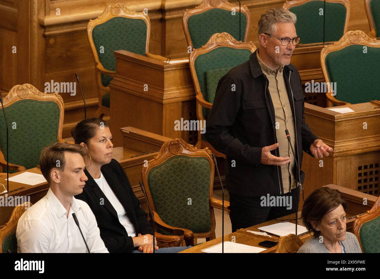 In Folketinget findet eine abschließende Debatte vor der Sommerpause statt. Torsten Gejl von der Alternative in der Schlussdebatte am Mittwoch, 29. Mai 2024. Im Mittelpunkt stehen Fragen an den Premierminister zu Innen- und außenpolitischen Fragen. Die Debatte wird voraussichtlich bis gegen Mitternacht fortgesetzt. Copenhagen Folketingssalen, Christiansborg Dänemark Copyright: XKristianxTuxenxLadegaardxBergx 2E6A1779 Stockfoto