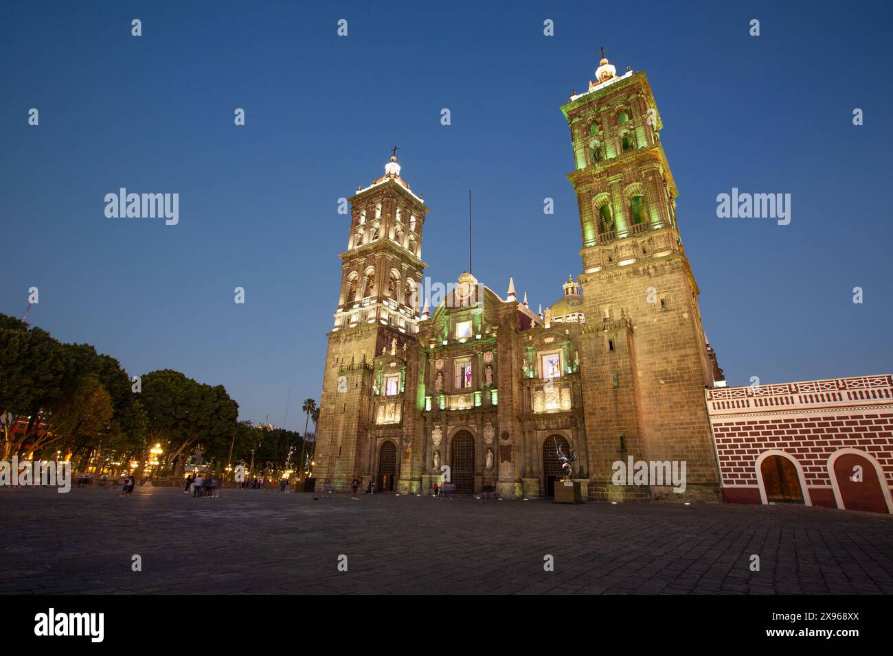 Abend, Kathedrale unserer Lieben Frau von der Unbefleckten Empfängnis, 1649, historisches Zentrum, UNESCO-Weltkulturerbe, Puebla, Puebla State, Mexiko Stockfoto